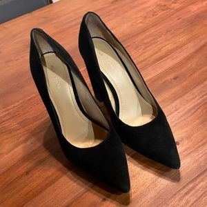 Pour La Victoire Celina Black Suede Pumps